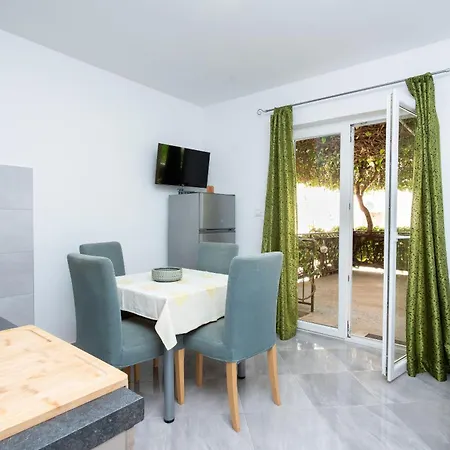 Bogomir Podgora (Split-Dalmatia)